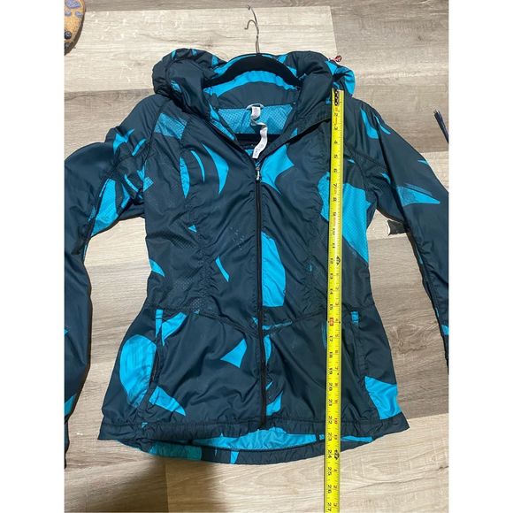 Lululemon Back Pack It Jacket Back Spin Stroke Peacock Blue Black Sz 6, MP $138 - Picture 6 of 9
